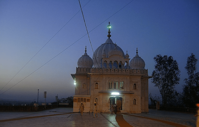 Gurudwara Kila Anandgarh Sahib