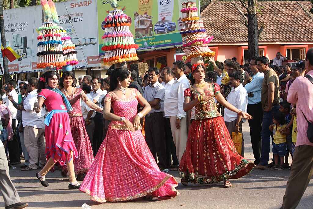 Karaga Kunita - South Indian Festivals