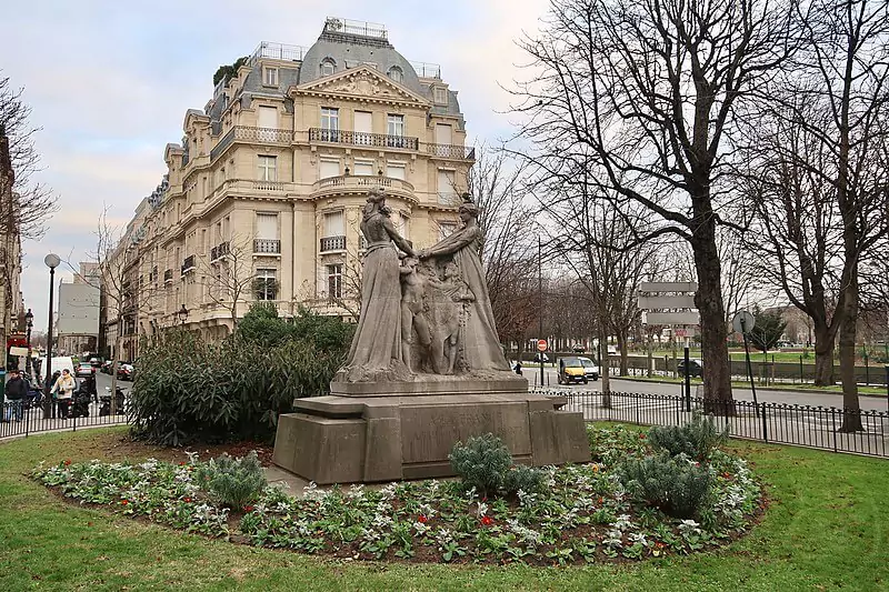 Monument de la reconnaissance - Famous Landmark in France